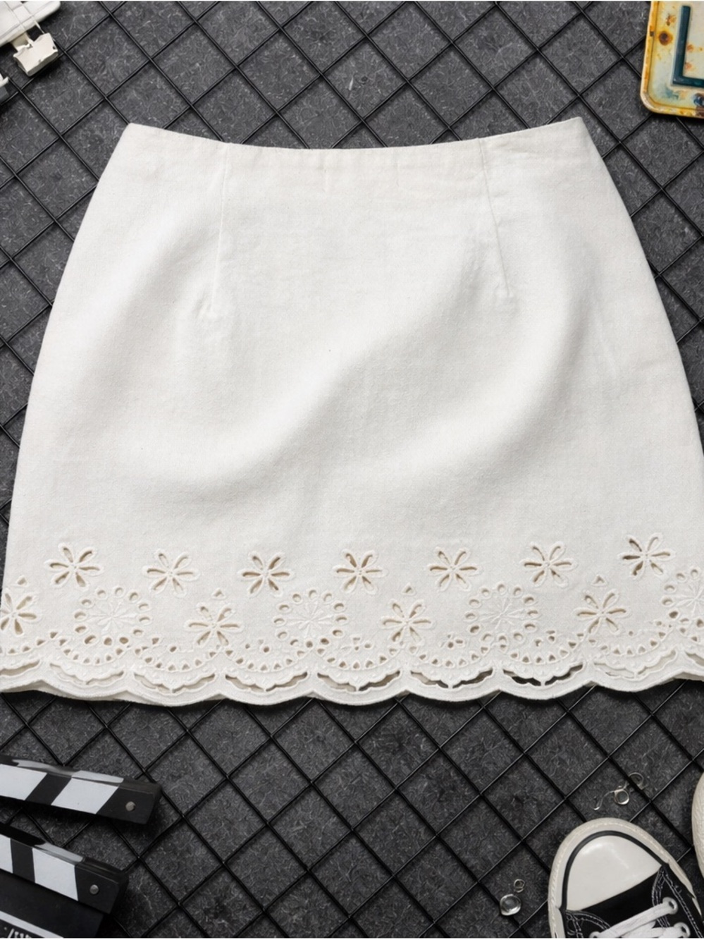 Chelsea & Violet off white Eyelet-Trim Mini Skirt